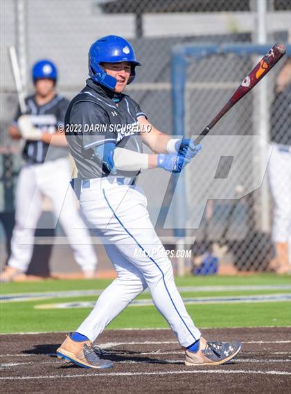 Thumbnail 2 in IMG Academy Black vs. Perry (Coach Bob Invitational) photogallery.