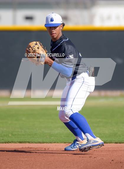 Thumbnail 2 in IMG Academy Black vs. Perry (Coach Bob Invitational) photogallery.