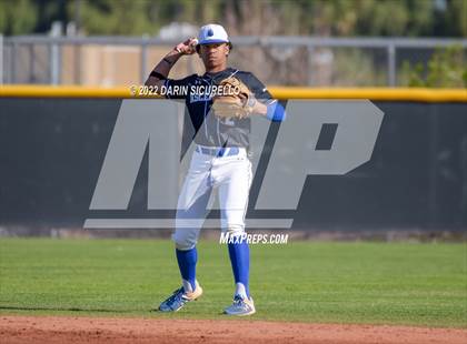 Thumbnail 3 in IMG Academy Black vs. Perry (Coach Bob Invitational) photogallery.