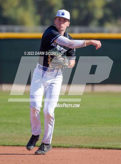 Thumbnail 3 in IMG Academy Black vs. Perry (Coach Bob Invitational) photogallery.