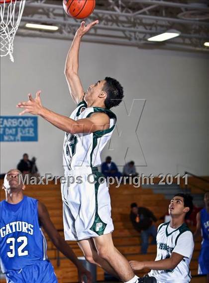 Thumbnail 3 in Dickinson vs. Pasadena (McDonalds Texas Invitational) photogallery.