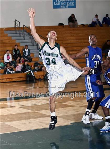 Thumbnail 3 in Dickinson vs. Pasadena (McDonalds Texas Invitational) photogallery.