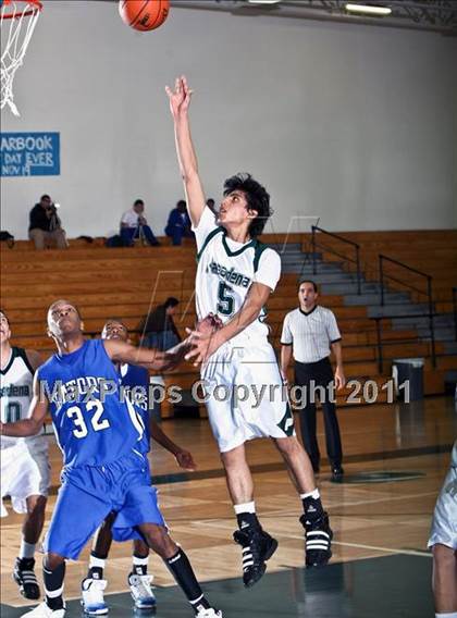 Thumbnail 3 in Dickinson vs. Pasadena (McDonalds Texas Invitational) photogallery.