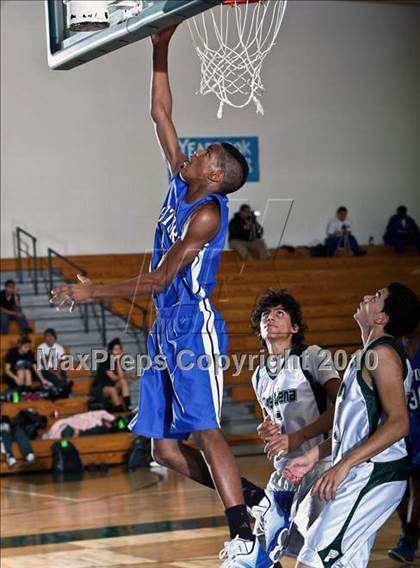 Thumbnail 2 in Dickinson vs. Pasadena (McDonalds Texas Invitational) photogallery.