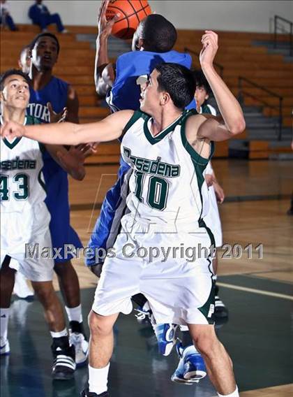 Thumbnail 3 in Dickinson vs. Pasadena (McDonalds Texas Invitational) photogallery.