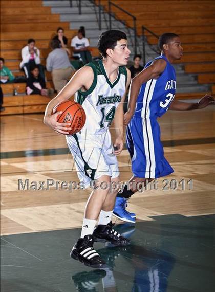 Thumbnail 3 in Dickinson vs. Pasadena (McDonalds Texas Invitational) photogallery.