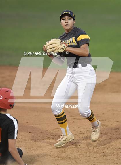 Thumbnail 2 in OC All Stars: North vs. South 2/2 photogallery.