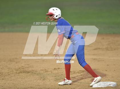 Thumbnail 3 in OC All Stars: North vs. South 2/2 photogallery.