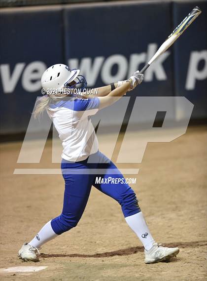 Thumbnail 3 in OC All Stars: North vs. South 2/2 photogallery.