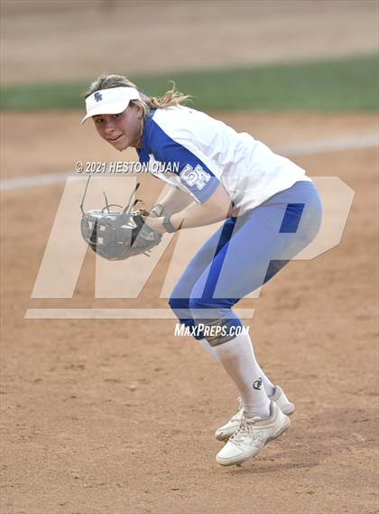 Thumbnail 1 in OC All Stars: North vs. South 2/2 photogallery.
