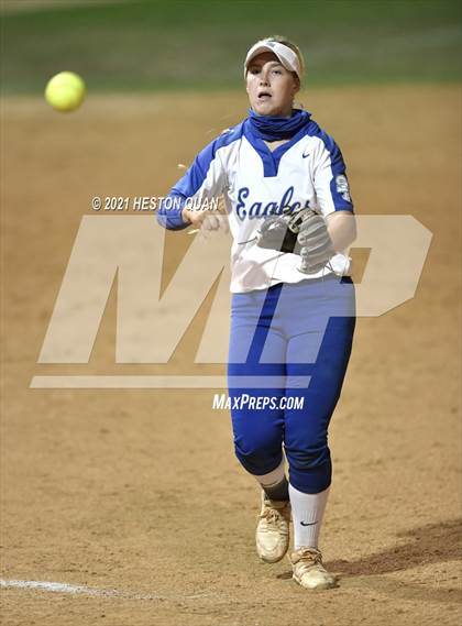 Thumbnail 3 in OC All Stars: North vs. South 2/2 photogallery.