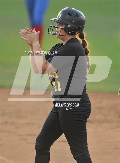Thumbnail 1 in OC All Stars: North vs. South 2/2 photogallery.