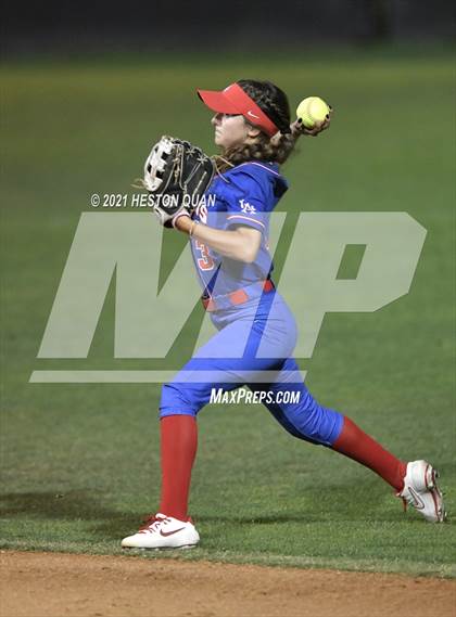 Thumbnail 1 in OC All Stars: North vs. South 2/2 photogallery.