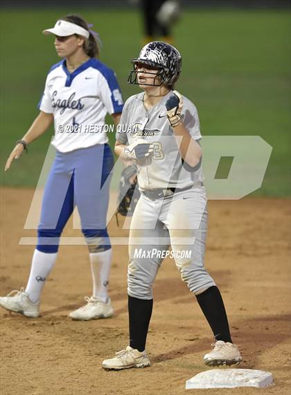 Thumbnail 1 in OC All Stars: North vs. South 2/2 photogallery.
