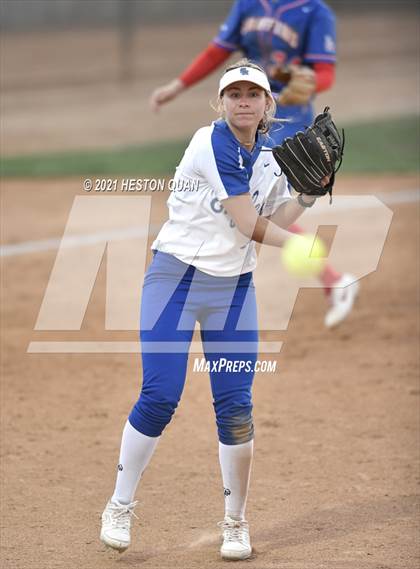 Thumbnail 1 in OC All Stars: North vs. South 2/2 photogallery.