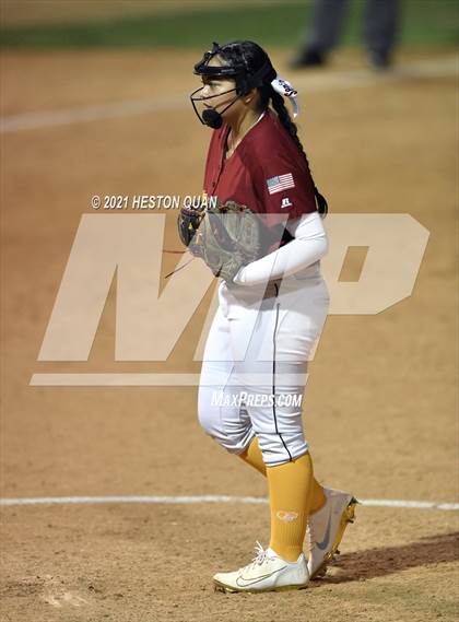 Thumbnail 3 in OC All Stars: North vs. South 2/2 photogallery.