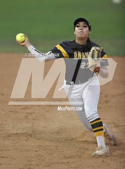Thumbnail 3 in OC All Stars: North vs. South 2/2 photogallery.