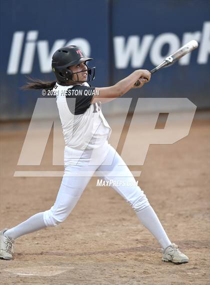 Thumbnail 1 in OC All Stars: North vs. South 2/2 photogallery.