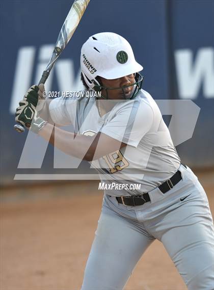 Thumbnail 3 in OC All Stars: North vs. South 2/2 photogallery.