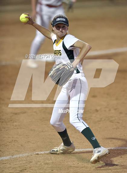 Thumbnail 2 in OC All Stars: North vs. South 2/2 photogallery.