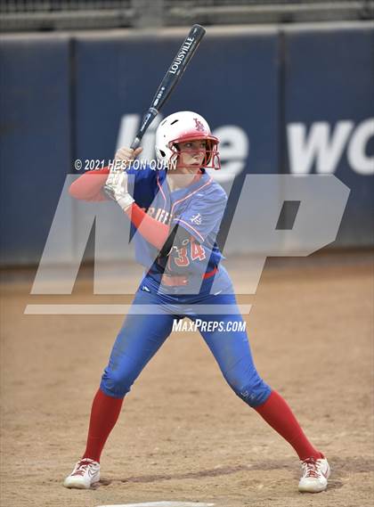 Thumbnail 1 in OC All Stars: North vs. South 2/2 photogallery.
