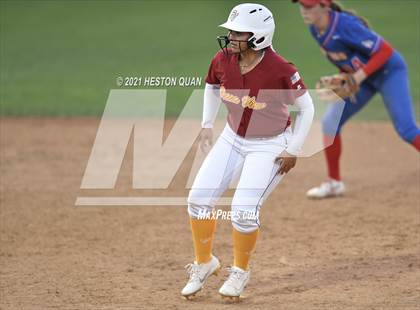 Thumbnail 2 in OC All Stars: North vs. South 2/2 photogallery.