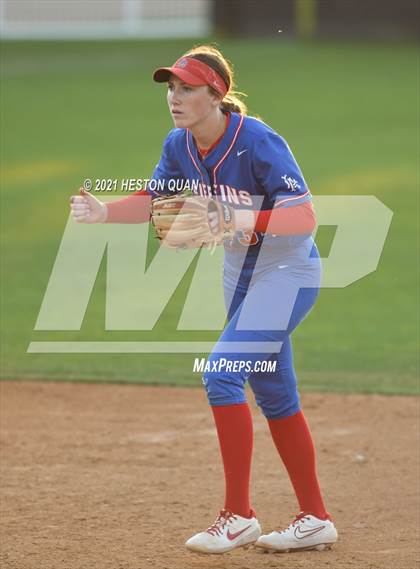 Thumbnail 1 in OC All Stars: North vs. South 2/2 photogallery.