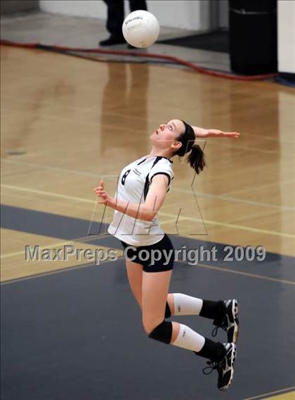 Thumbnail 2 in Dos Pueblos vs Huntington Beach (CIF SS D1A Final) photogallery.