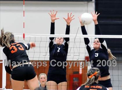 Thumbnail 3 in Dos Pueblos vs Huntington Beach (CIF SS D1A Final) photogallery.