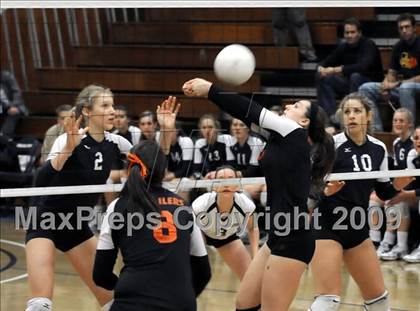 Thumbnail 2 in Dos Pueblos vs Huntington Beach (CIF SS D1A Final) photogallery.