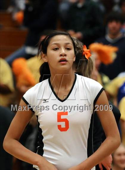 Thumbnail 2 in Dos Pueblos vs Huntington Beach (CIF SS D1A Final) photogallery.