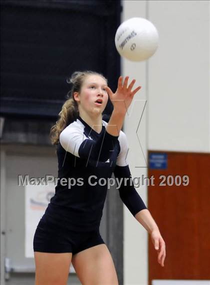 Thumbnail 1 in Dos Pueblos vs Huntington Beach (CIF SS D1A Final) photogallery.