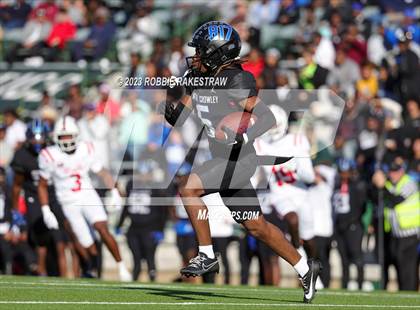 Thumbnail 2 in North Crowley vs. Duncanville (UIL 6A D1 Semifinal) photogallery.
