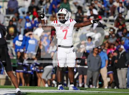 Thumbnail 2 in North Crowley vs. Duncanville (UIL 6A D1 Semifinal) photogallery.