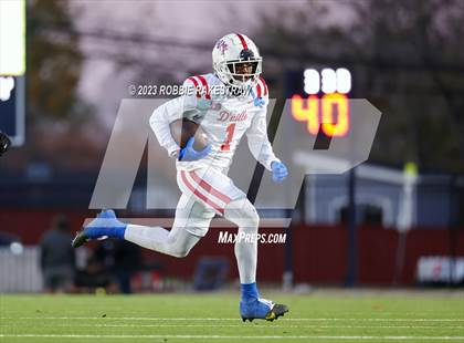 Thumbnail 2 in North Crowley vs. Duncanville (UIL 6A D1 Semifinal) photogallery.