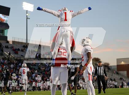 Thumbnail 2 in North Crowley vs. Duncanville (UIL 6A D1 Semifinal) photogallery.