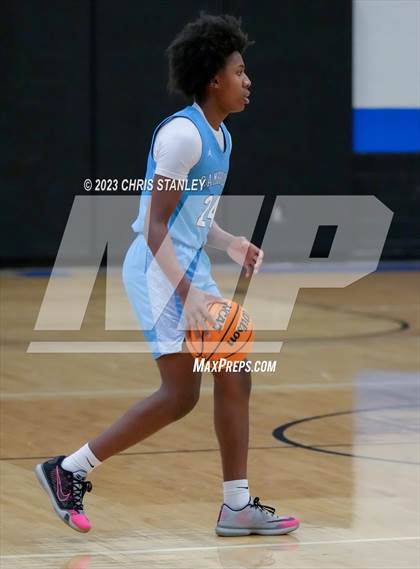 Thumbnail 2 in Cambridge vs. Glendale Prep Academy (Panther Hoops Classic) photogallery.