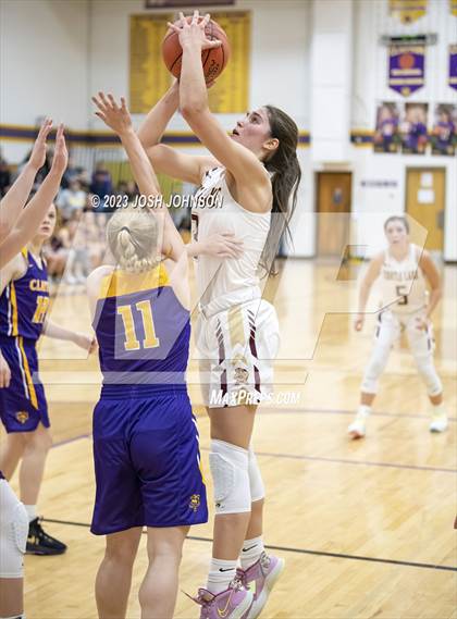 Thumbnail 2 in Clayton vs Turtle Lake (Clayton Holiday Tournament) photogallery.