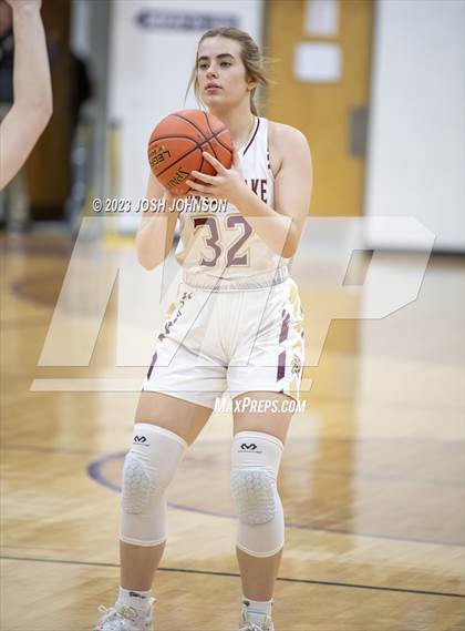 Thumbnail 2 in Clayton vs Turtle Lake (Clayton Holiday Tournament) photogallery.