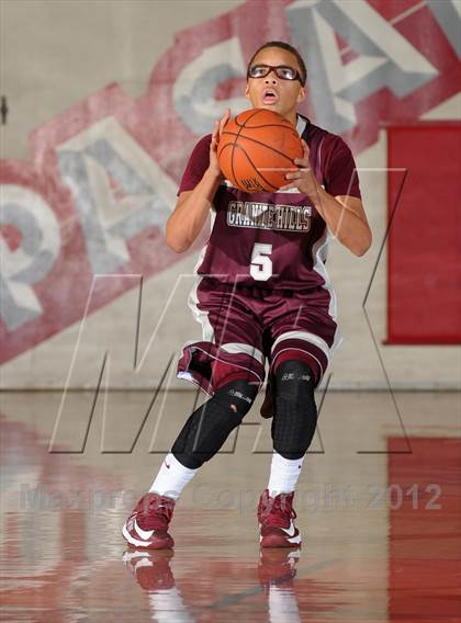Thumbnail 2 in El Camino Real vs. Granite Hills (Rose City Roundball Classic) photogallery.