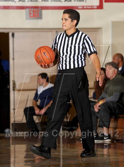 Thumbnail 2 in El Camino Real vs. Granite Hills (Rose City Roundball Classic) photogallery.