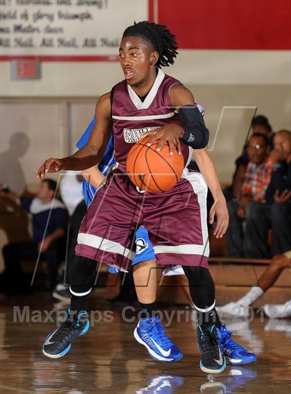 Thumbnail 2 in El Camino Real vs. Granite Hills (Rose City Roundball Classic) photogallery.