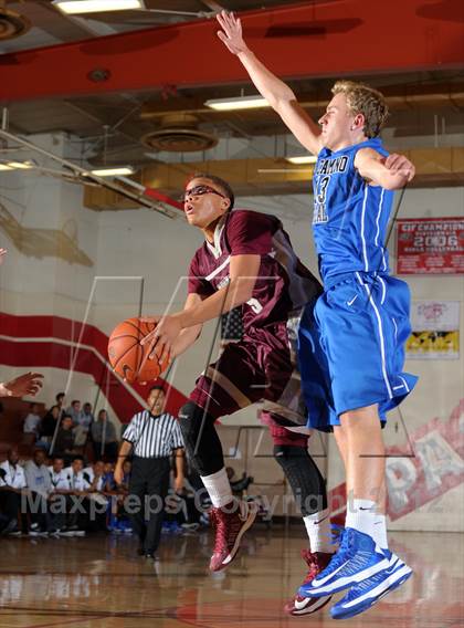Thumbnail 3 in El Camino Real vs. Granite Hills (Rose City Roundball Classic) photogallery.