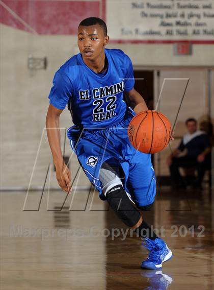 Thumbnail 2 in El Camino Real vs. Granite Hills (Rose City Roundball Classic) photogallery.