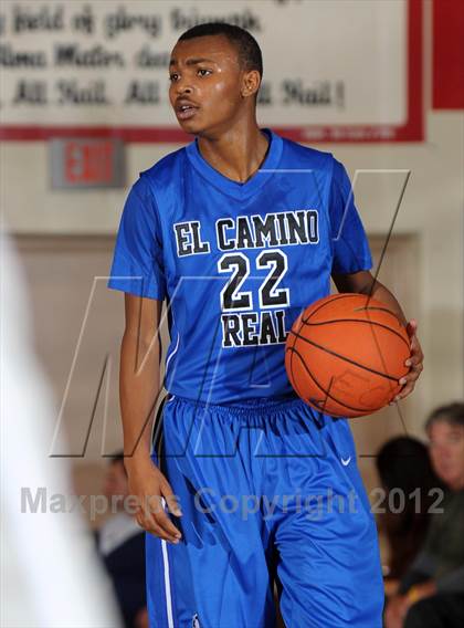 Thumbnail 3 in El Camino Real vs. Granite Hills (Rose City Roundball Classic) photogallery.