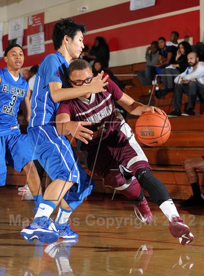 Thumbnail 3 in El Camino Real vs. Granite Hills (Rose City Roundball Classic) photogallery.