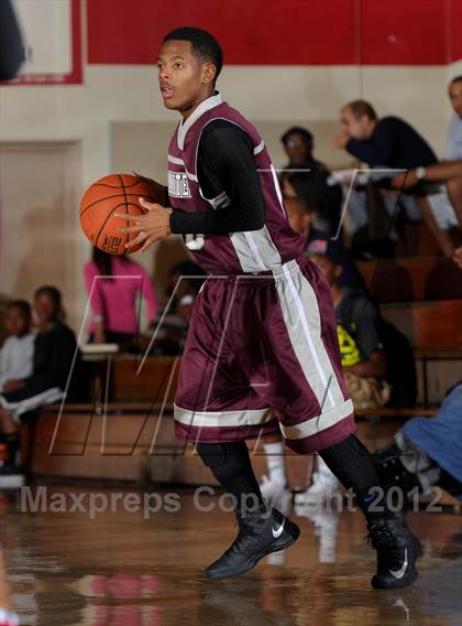 Thumbnail 2 in El Camino Real vs. Granite Hills (Rose City Roundball Classic) photogallery.
