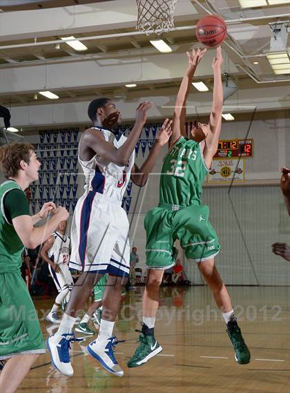 Thumbnail 1 in St. Mary's @ Modesto Christian (Father Barry Christmas Classic) photogallery.