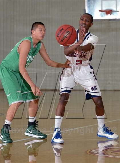 Thumbnail 3 in St. Mary's @ Modesto Christian (Father Barry Christmas Classic) photogallery.