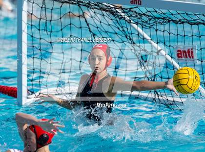 Thumbnail 1 in Mater Dei vs. Orange Lutheran photogallery.